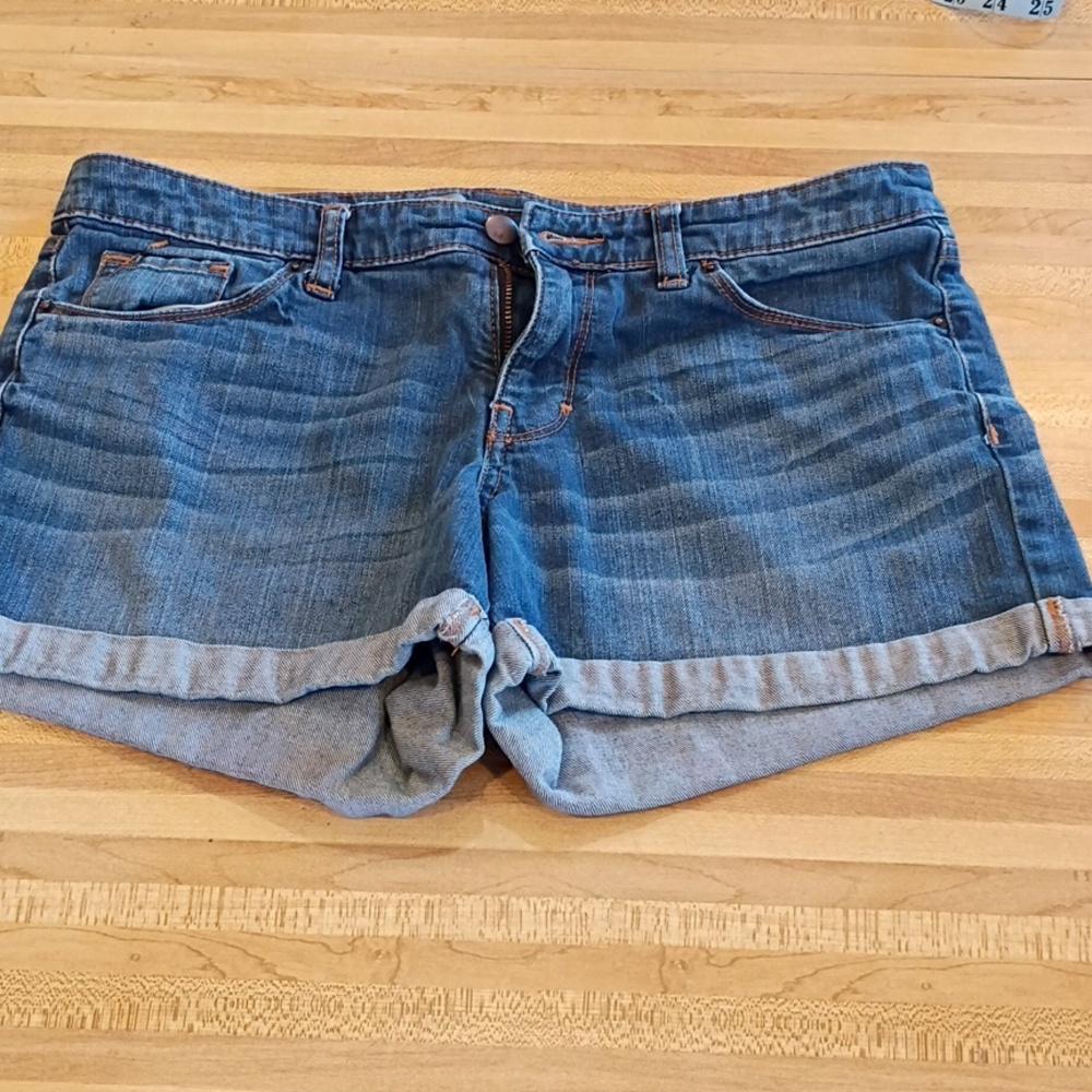 Woman's Short Premium denim  Light Blue - Size 10